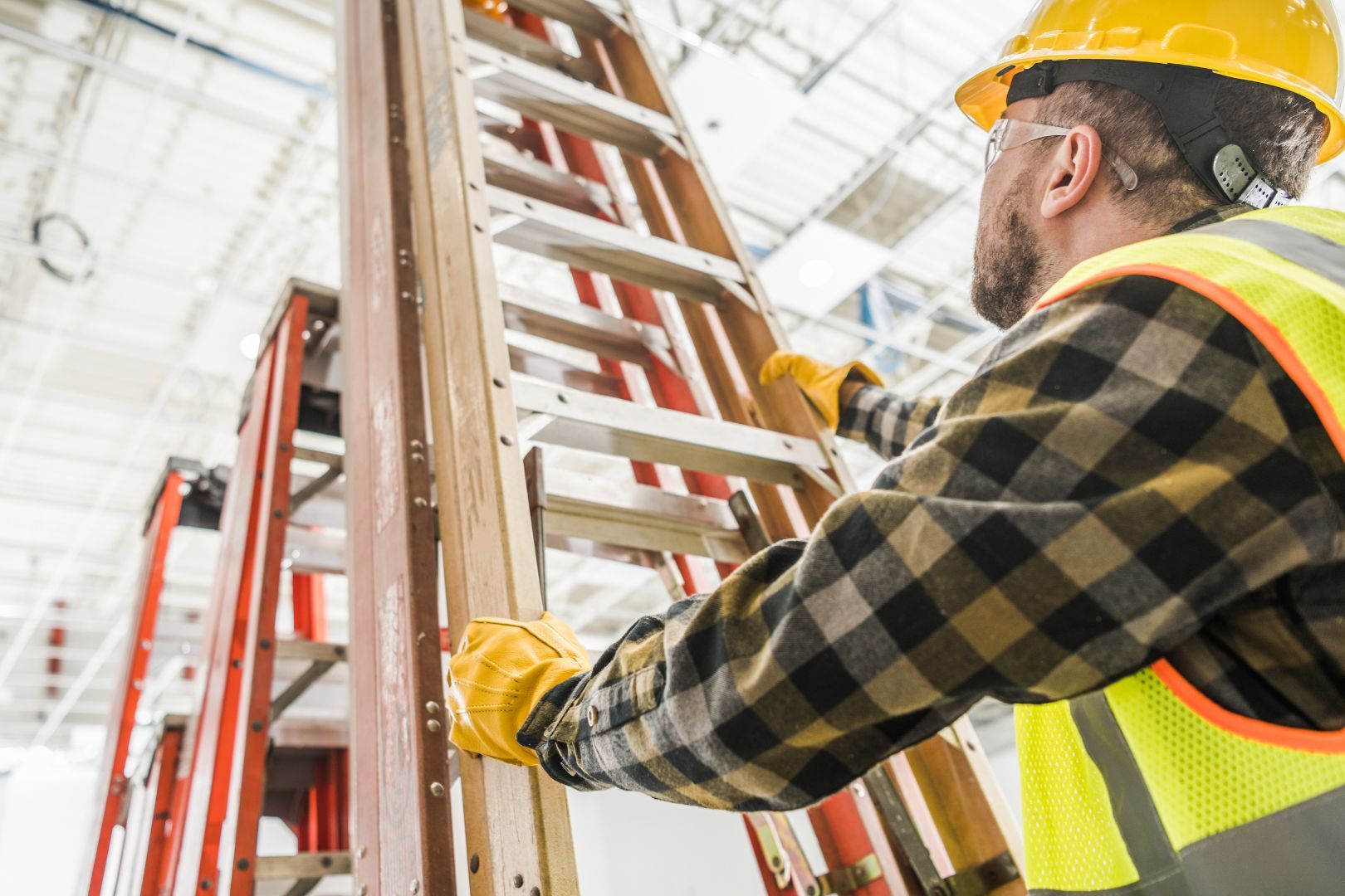 Scale, lavori in quota e near miss: le nuove priorità per RSPP e HSE Manager tra DL 159/2025 e scadenze 2026